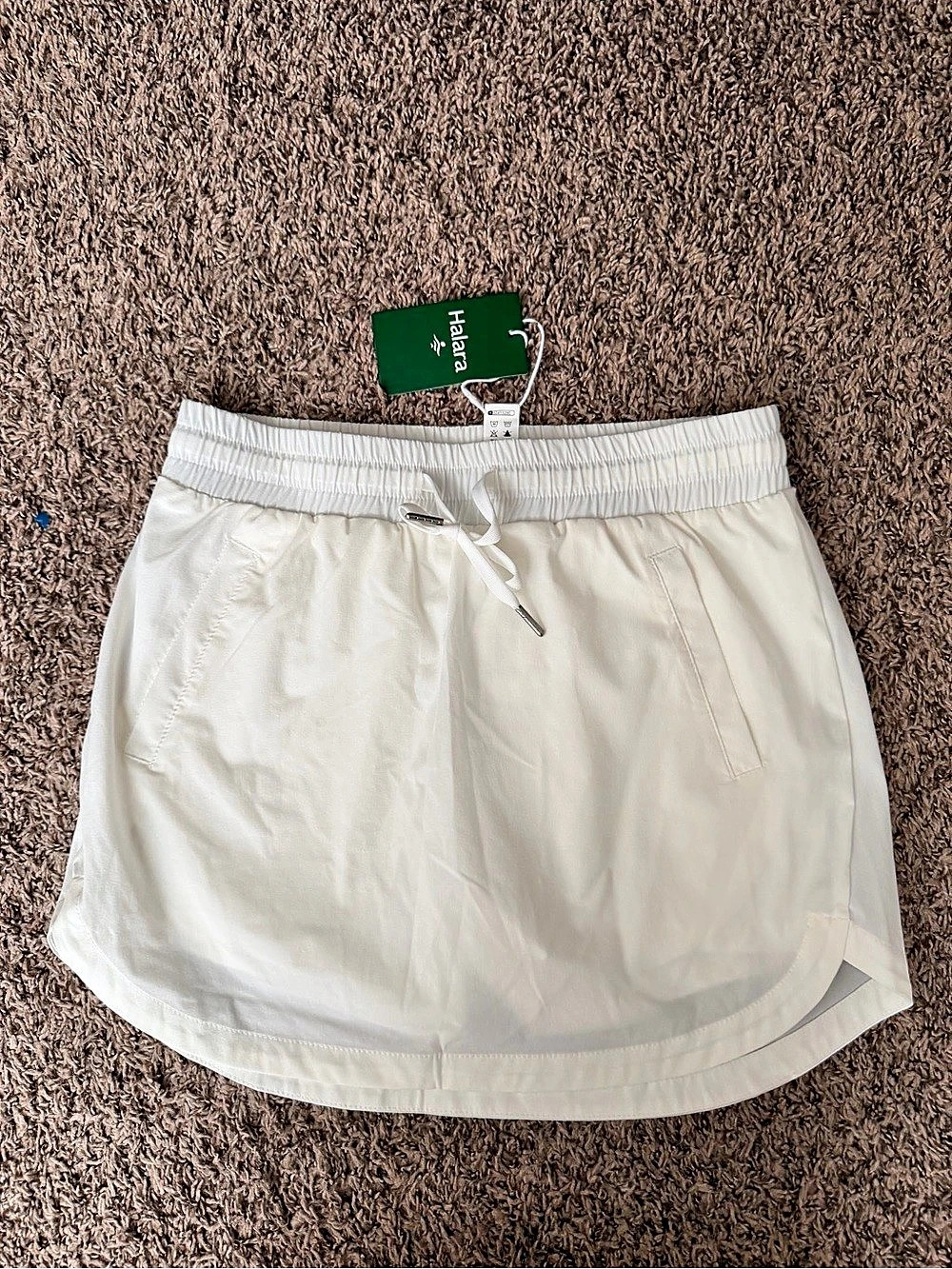 HALARA White 2-in-1 Athletic Skort — Size S 🤍
